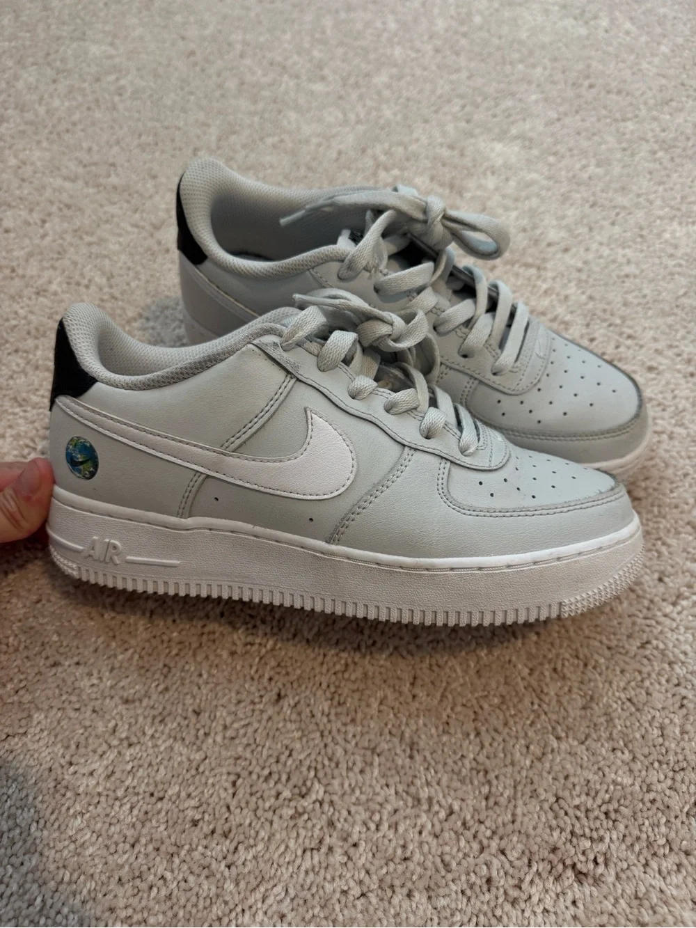 Nike AF1 6Y Low Sneakers — Light Gray